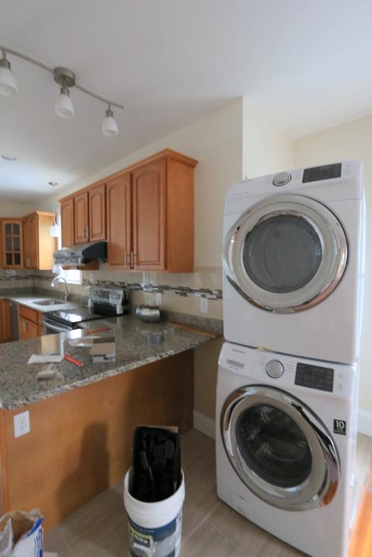 14 Bay State Ave, Powder House Square