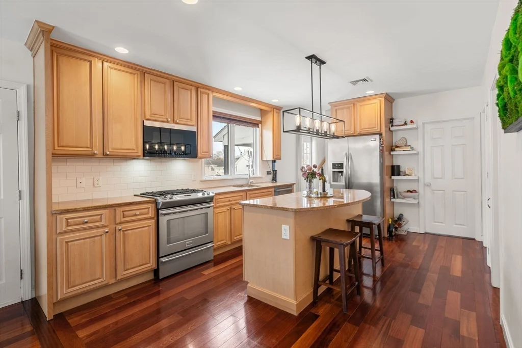 7 Quincy St, Watertown