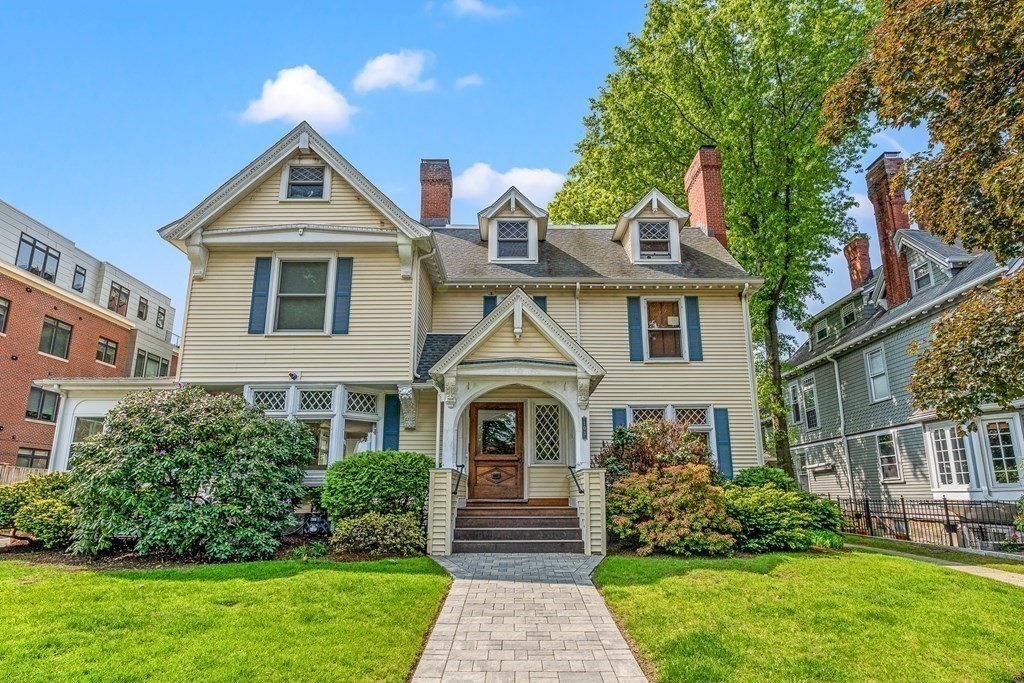 103 Sewall, Coolidge Corner