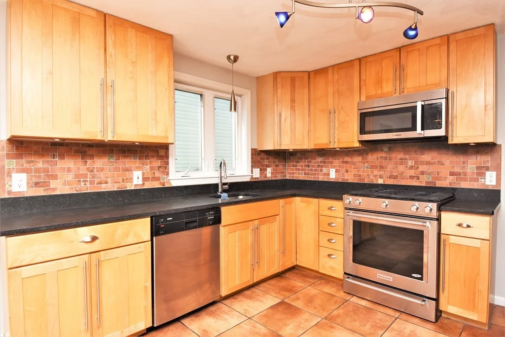 191 Adams St, South Waltham