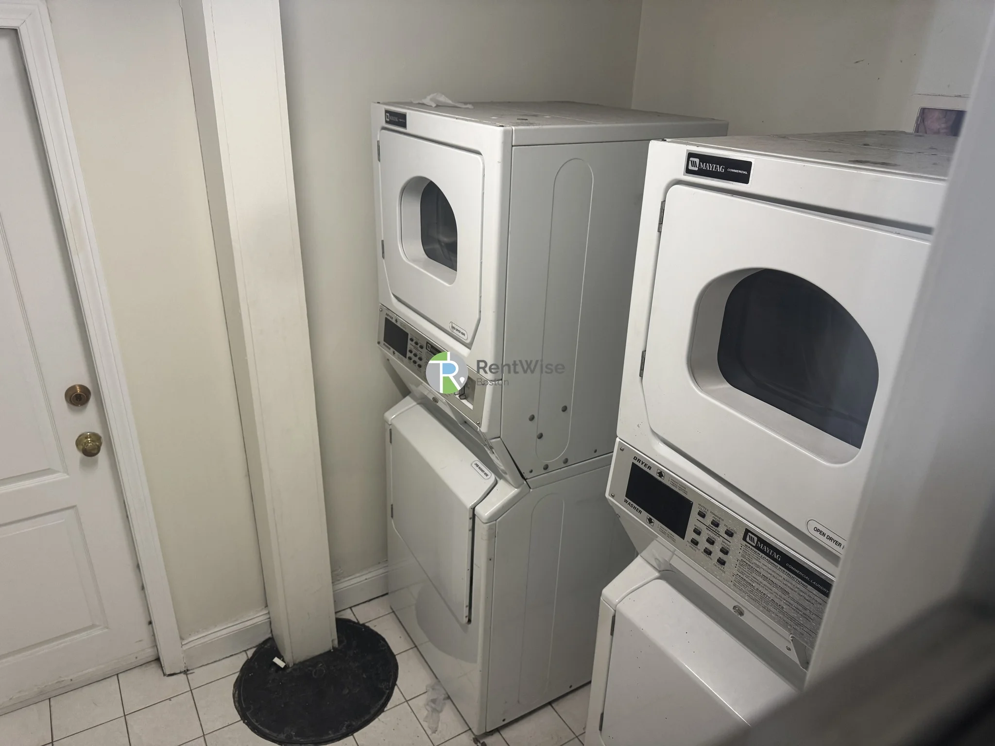 1132 Commonwealth Ave, North Brookline