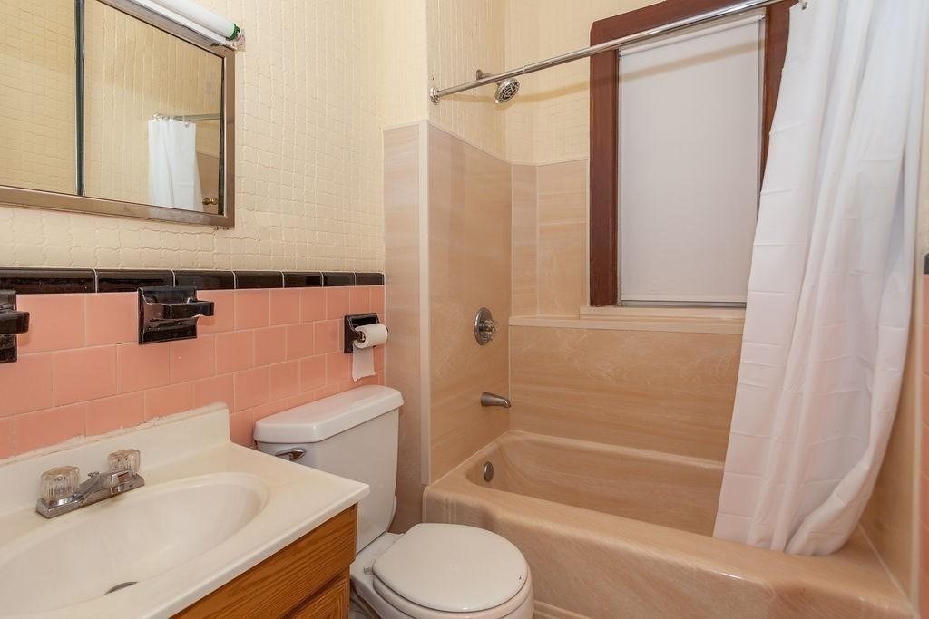 136 Saratoga St, East Boston