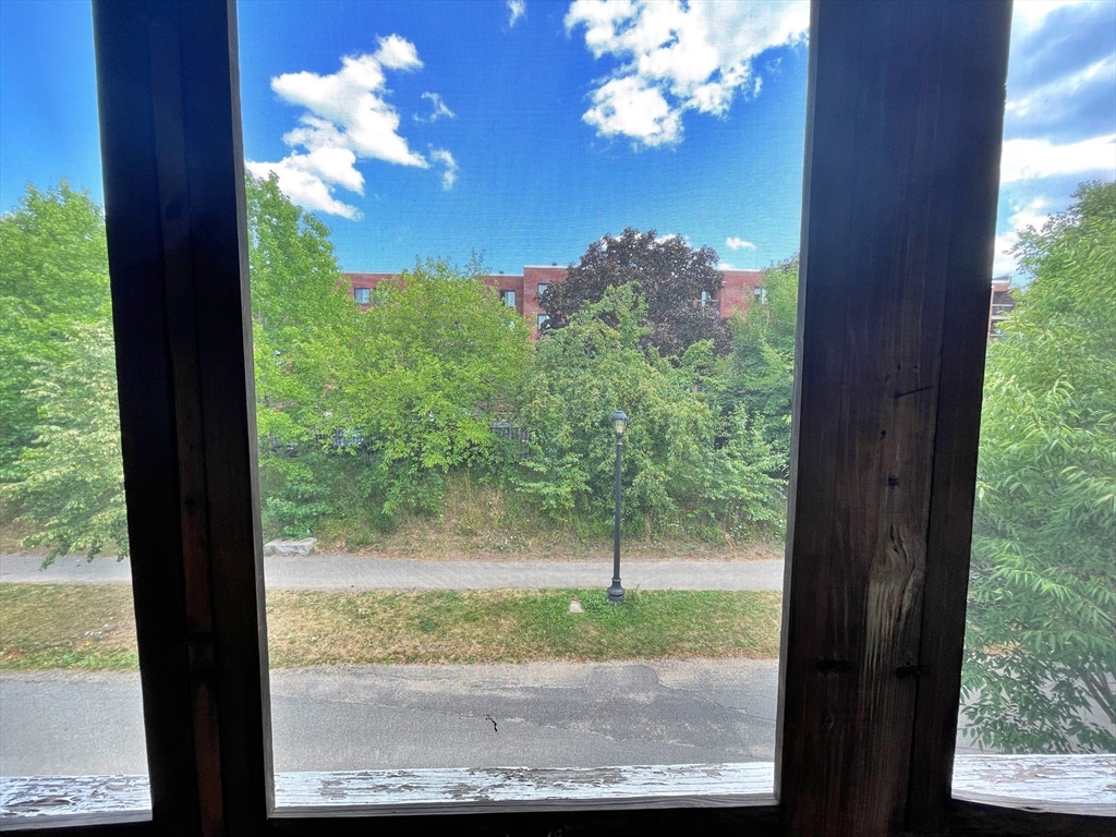 23 Bremen St, East Boston