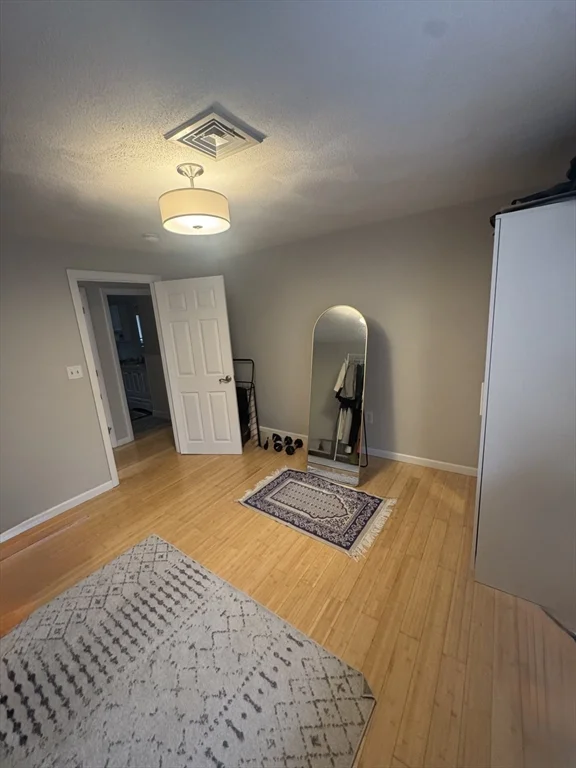 19 Skyline Dr, Malden