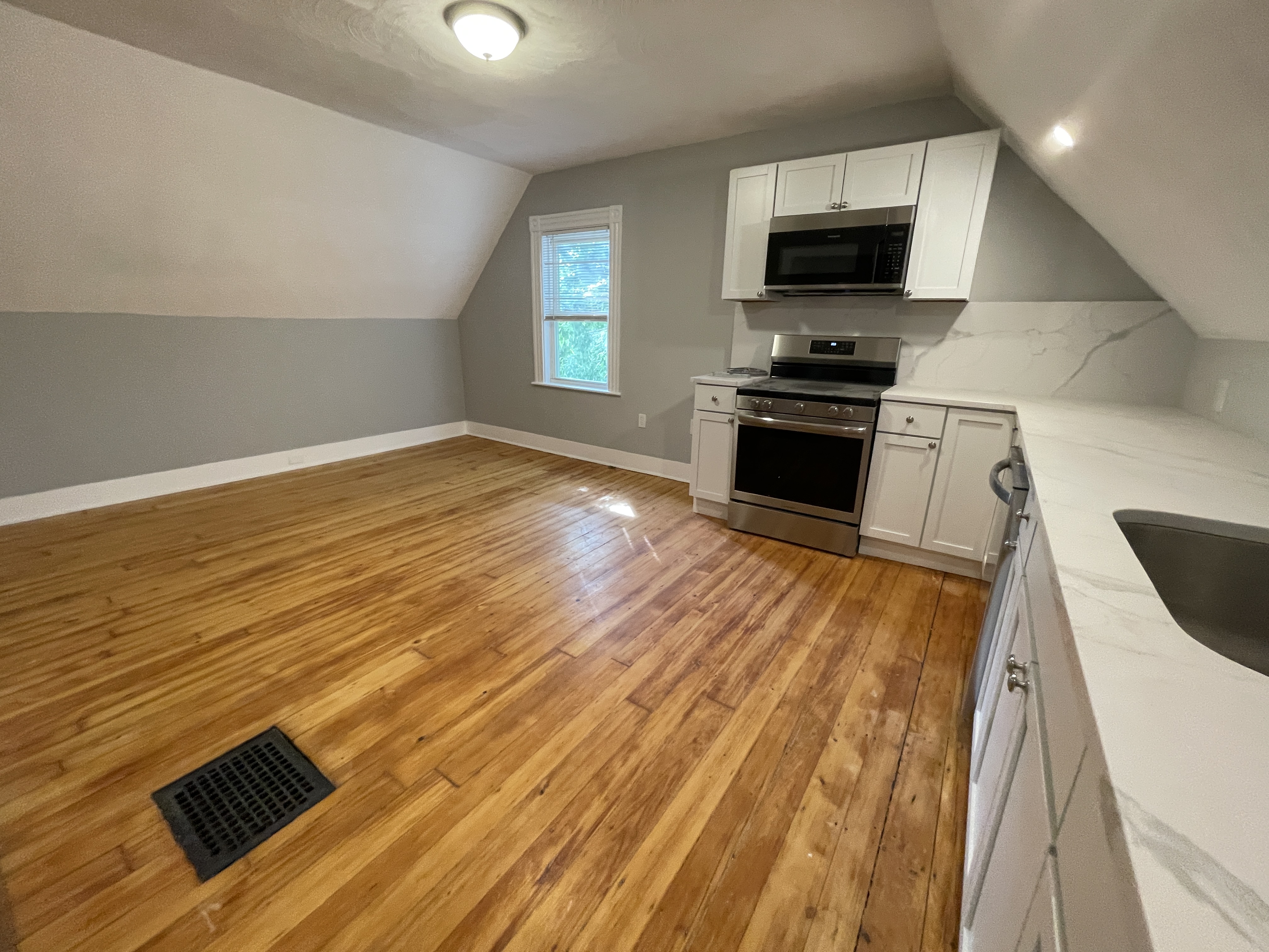 35 Cameron Ave, Teele Square