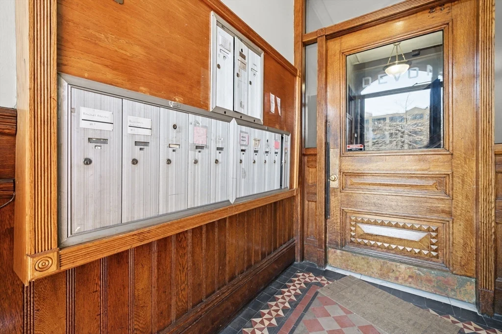 19 Cortes St, Back Bay