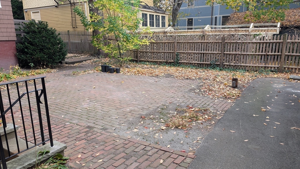 16 Shepard St, Neighborhood Nine