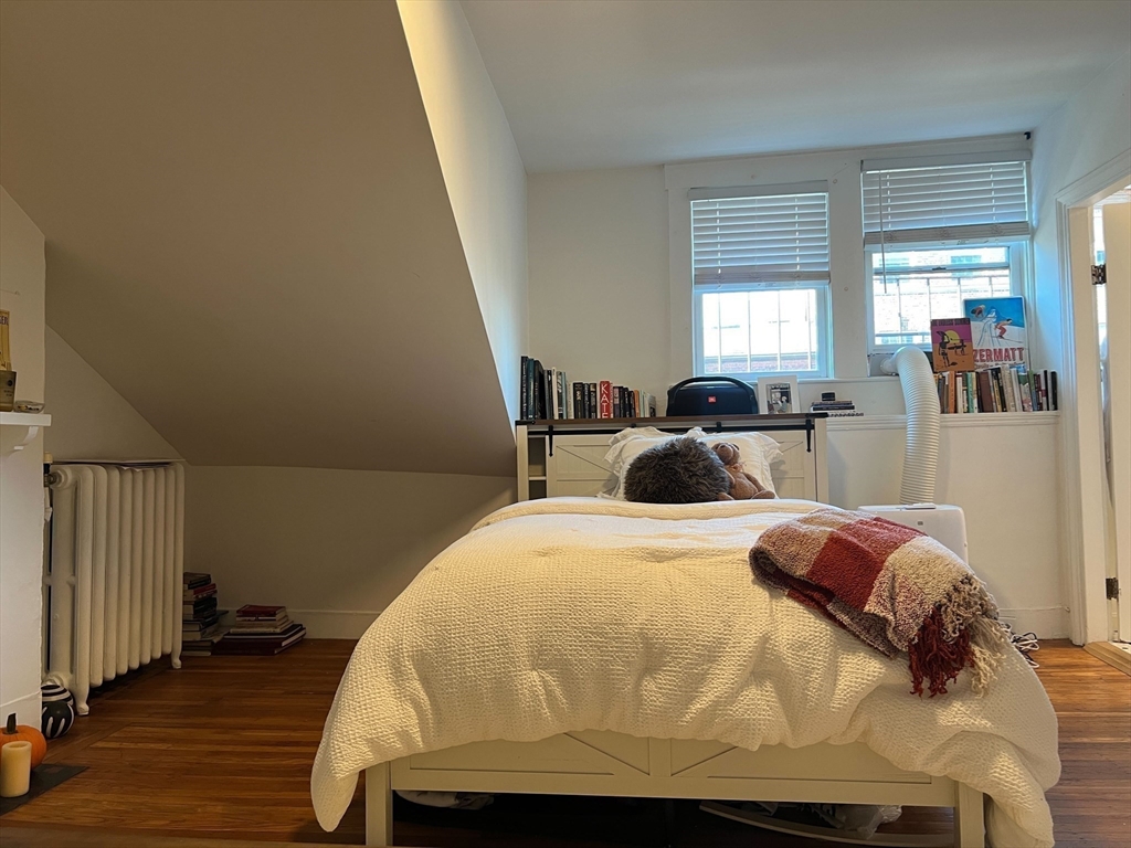 107 Charles St, Beacon Hill