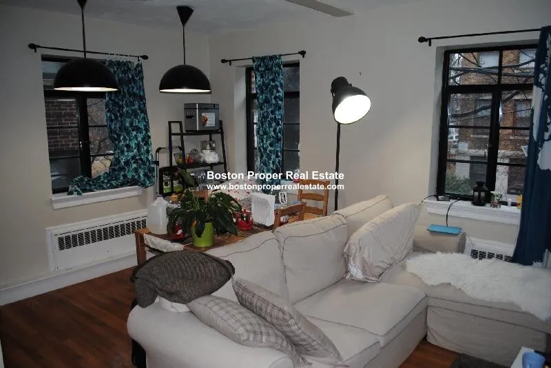 69 Strathmore Rd, Brighton