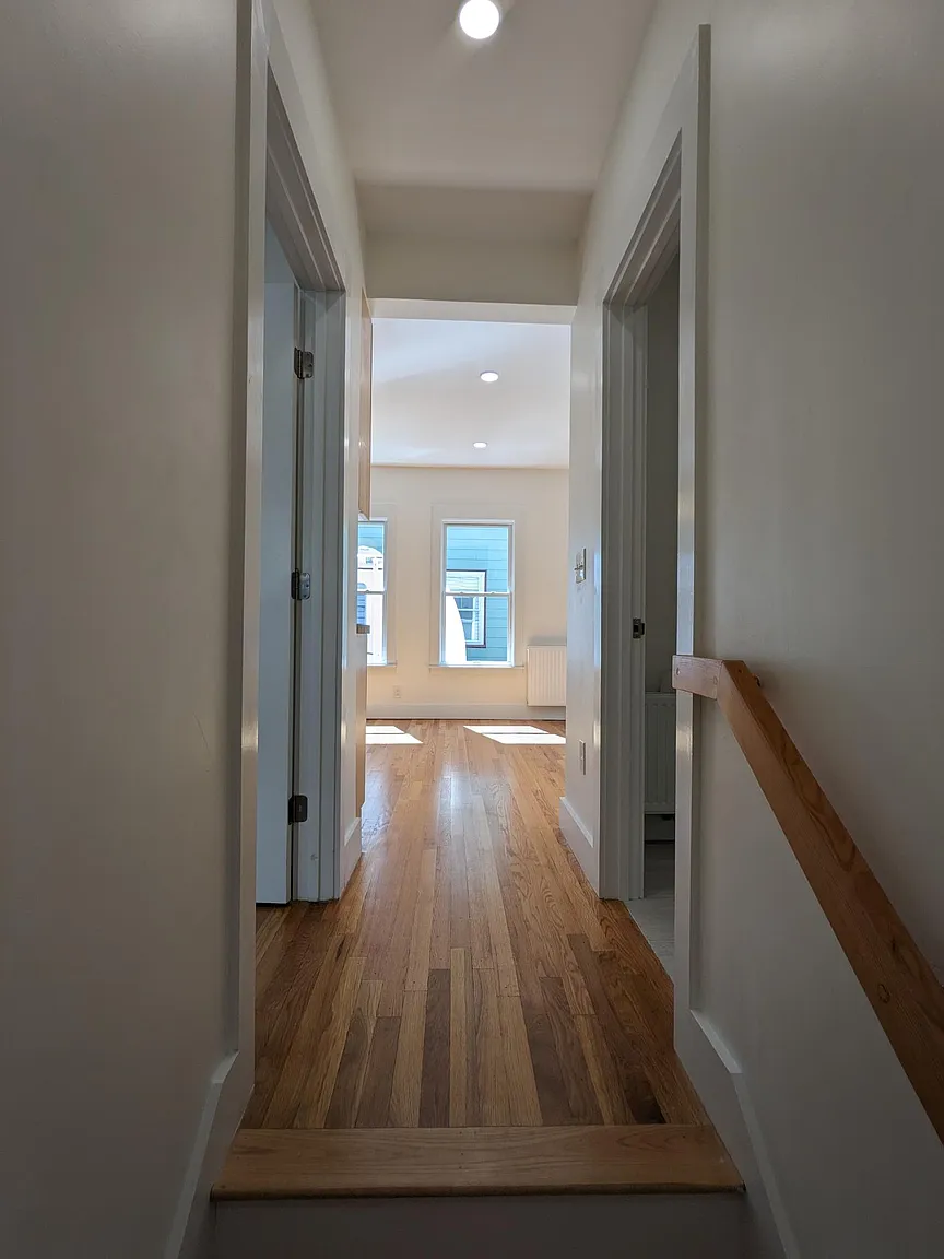 16 Myrtle Ave, Mid-Cambridge