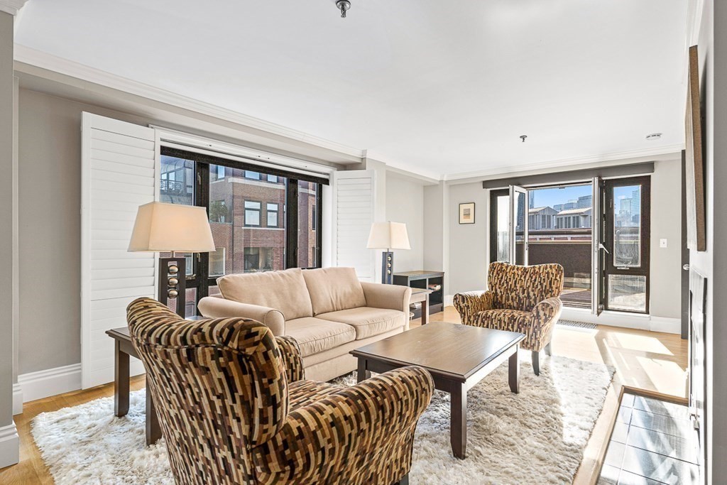 350 North St, Waterfront