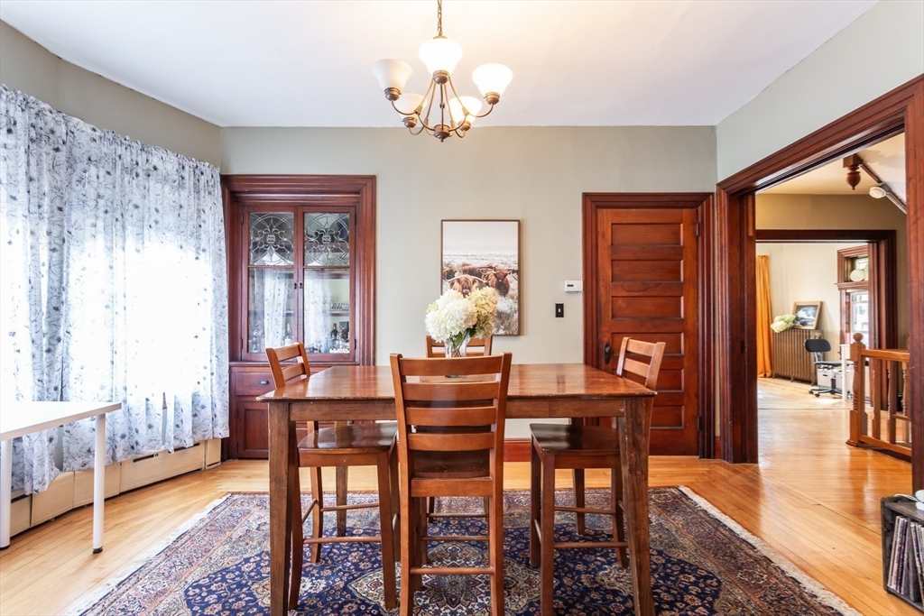 256 Maple St, Fall River