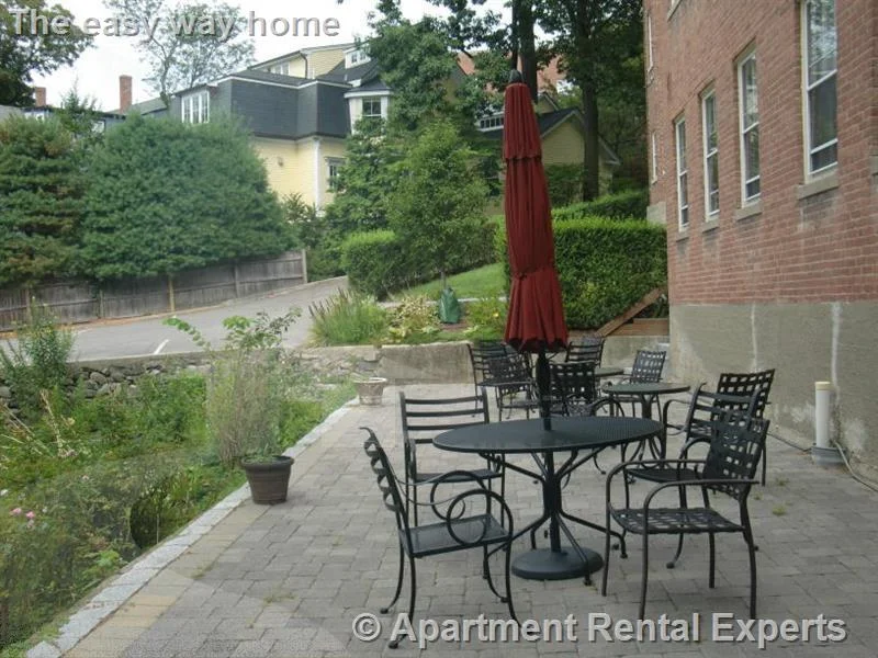 56 Concord Ave, Harvard Square