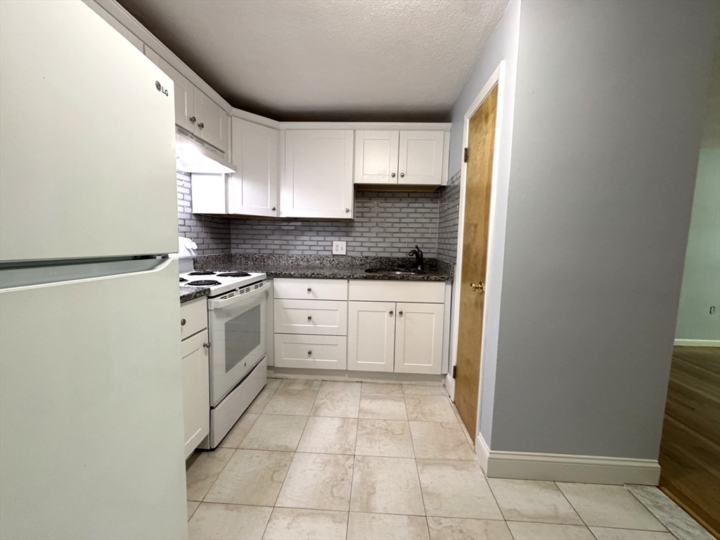 580 Salem St, Wakefield