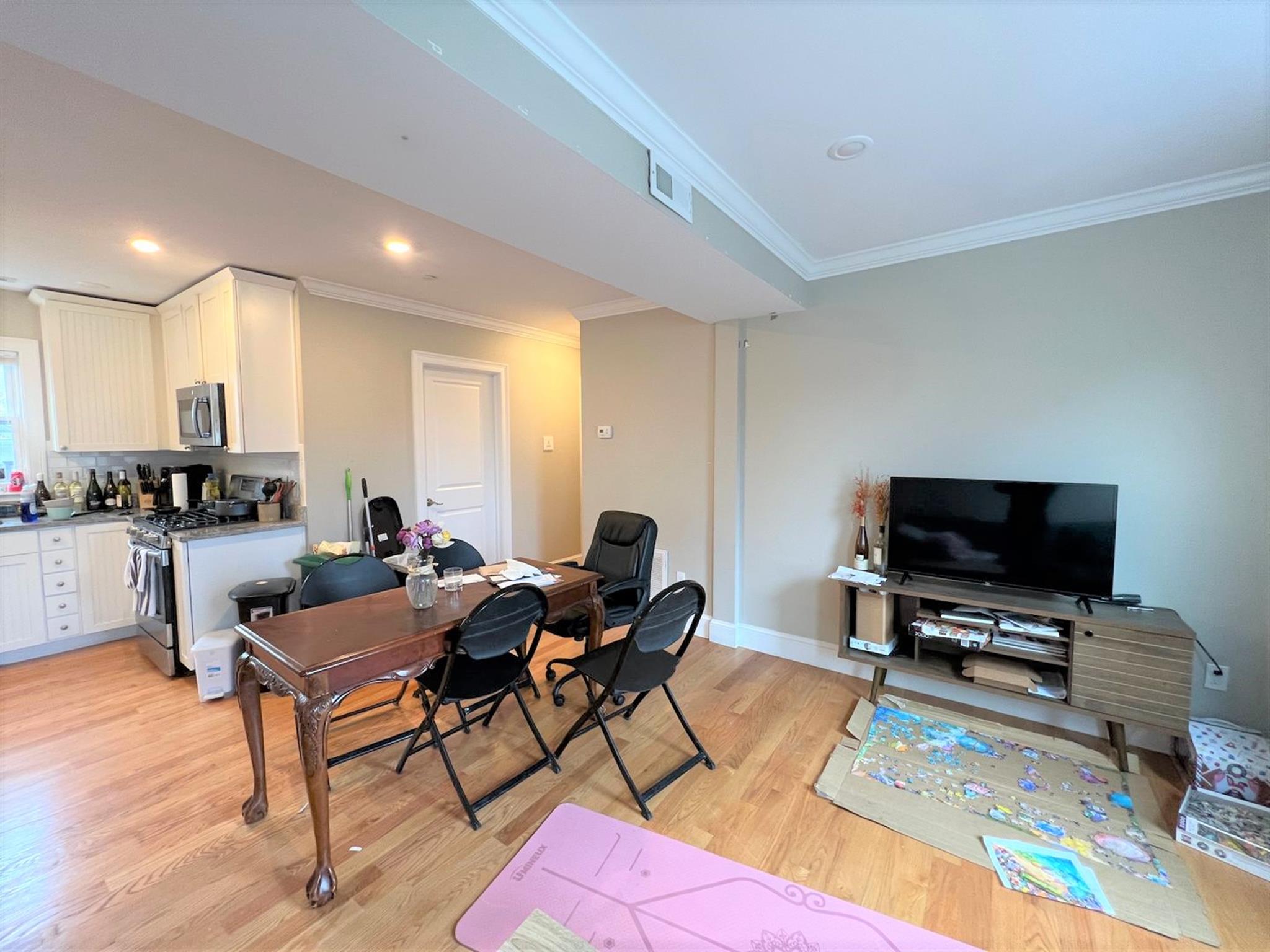 183 River St, Cambridgeport