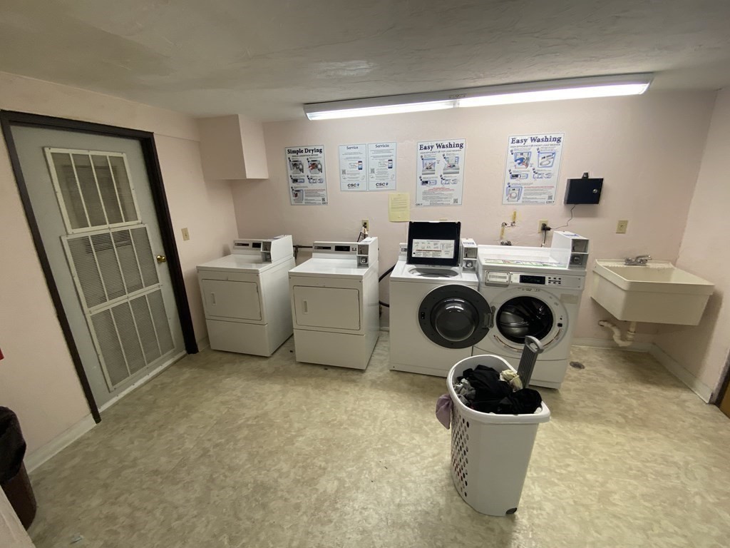 362 Neponset St, Canton