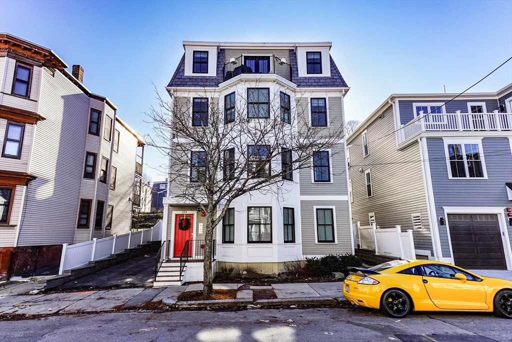 213 East Eagle St, East Boston