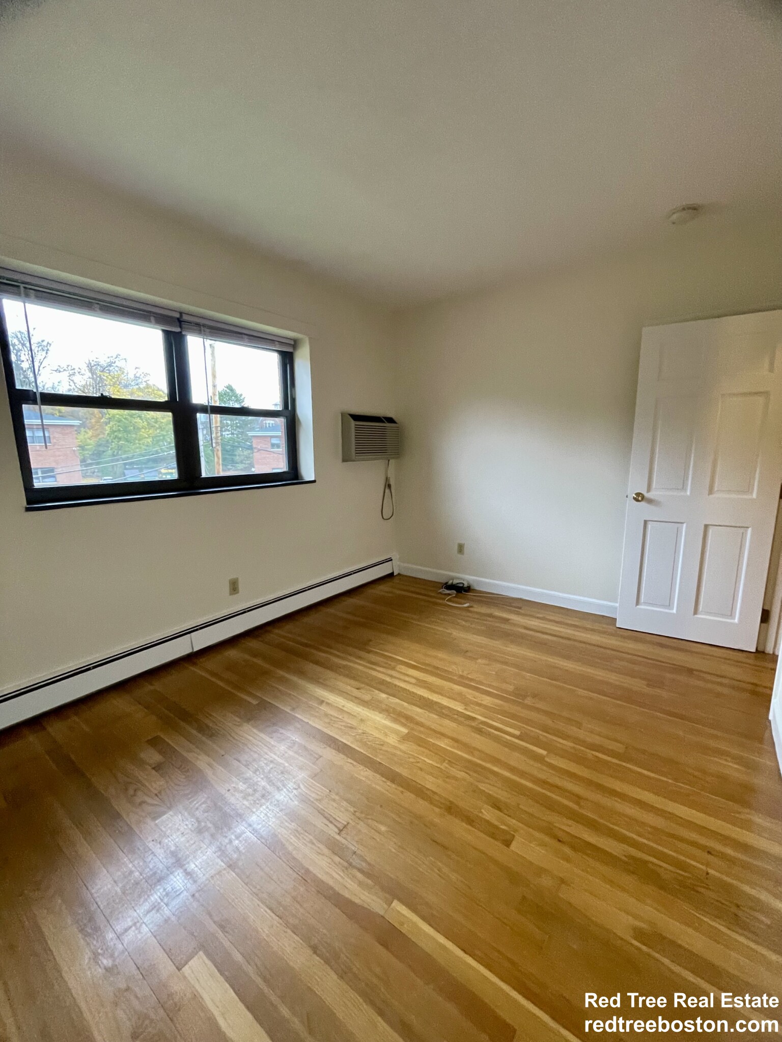 276 Grove St, Auburndale