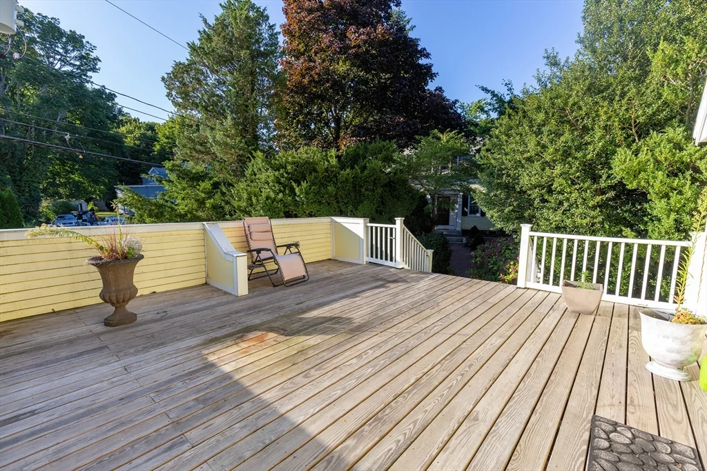 44 Russell St, Downtown