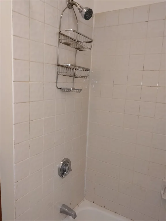 26 Park Vale, Allston