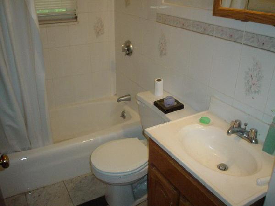 4 bed, 2 bath apartment for rent at 59 Linden St Unit 2, Allston — photo 3 of 3