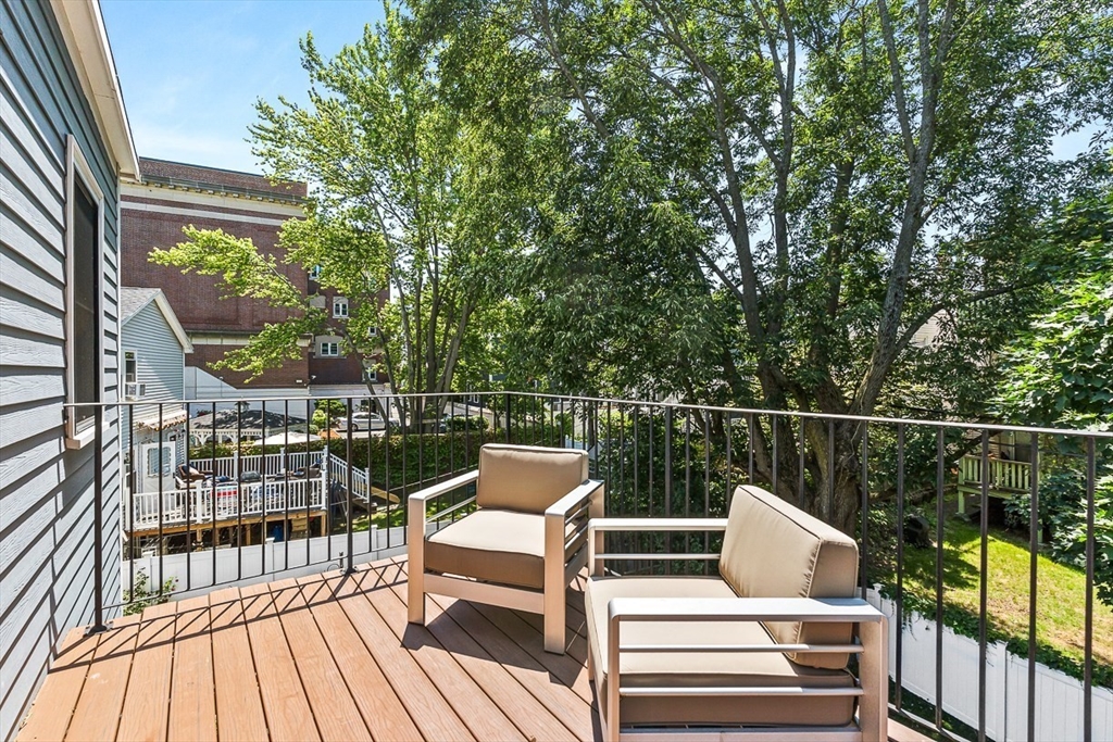 30 Middle St, South Boston