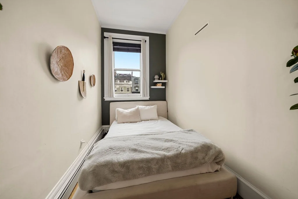 165 Beacon St, Back Bay