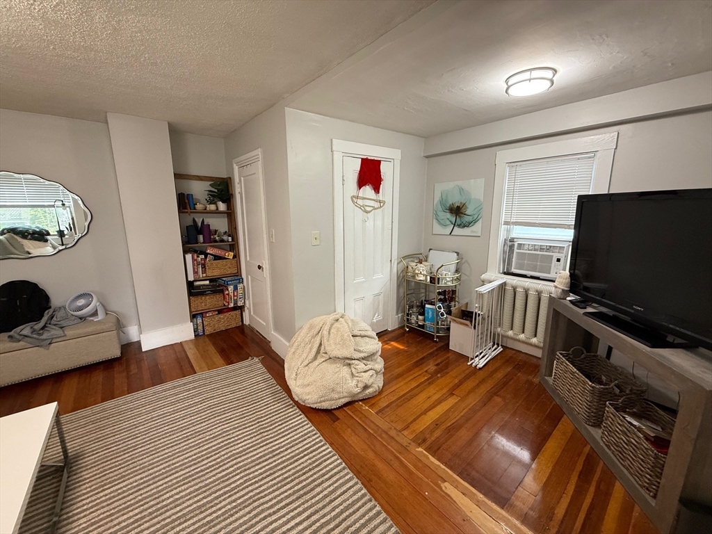 350 Dorchester St, South Boston