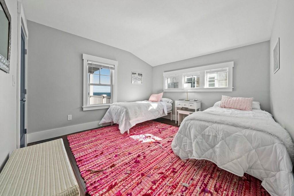 61 Gurnet Rd, Duxbury