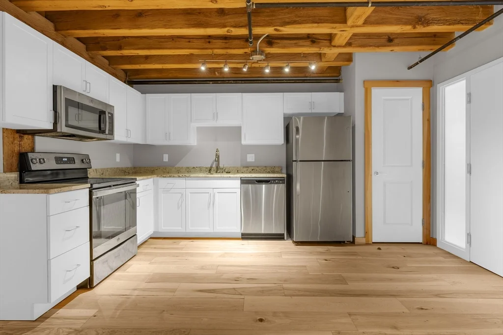 58 13th St, Charlestown