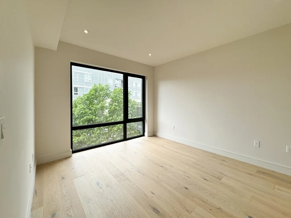 1 Nevins Hill Way, Brighton