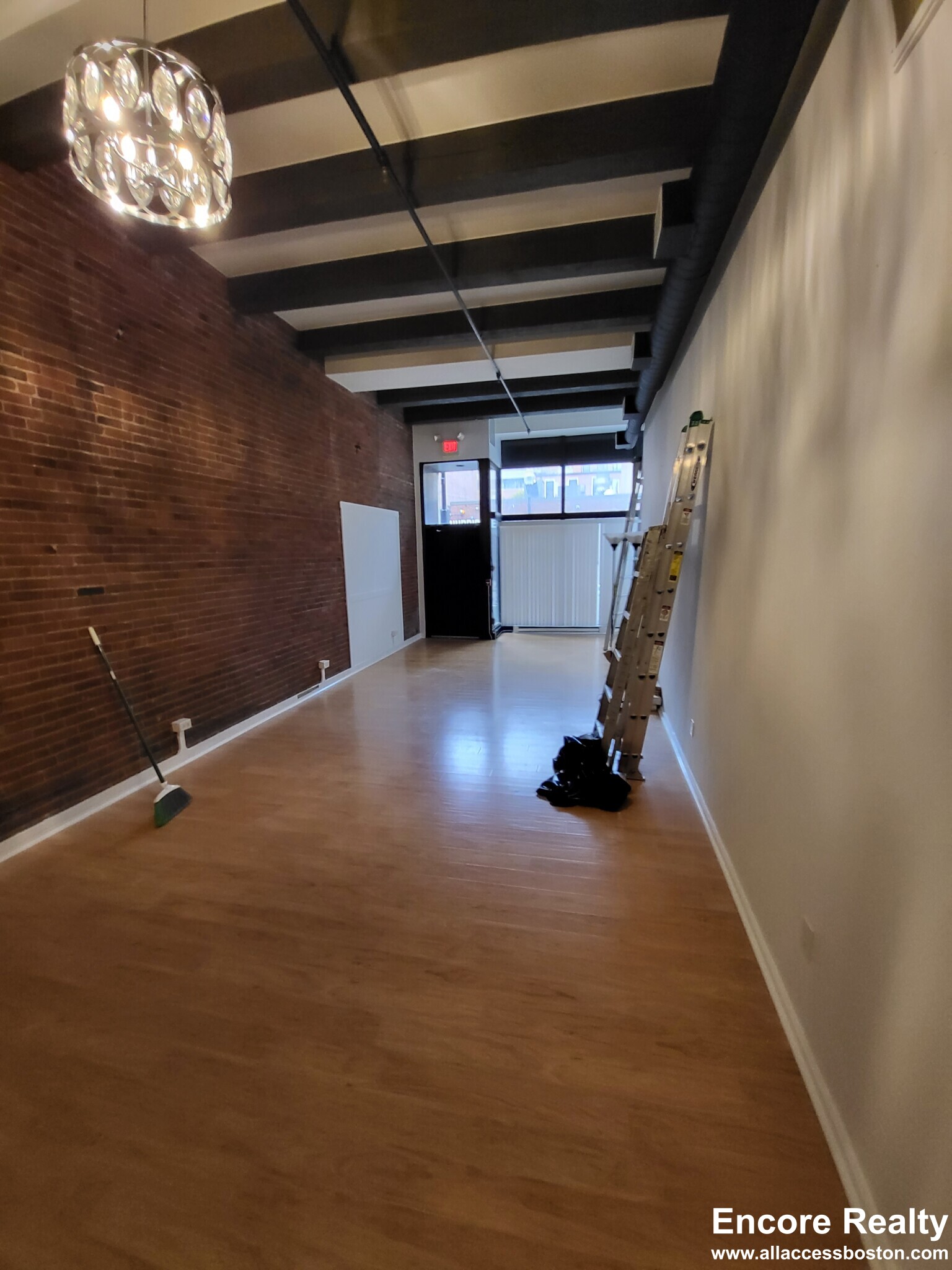 254 Friend St, West End