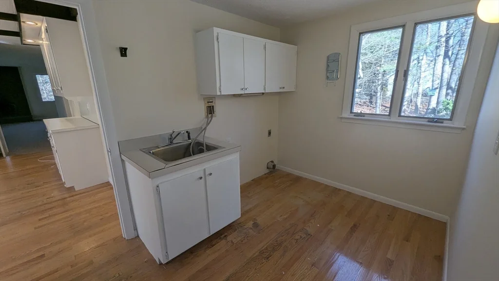 10 Sherwood Ave, Foxboro