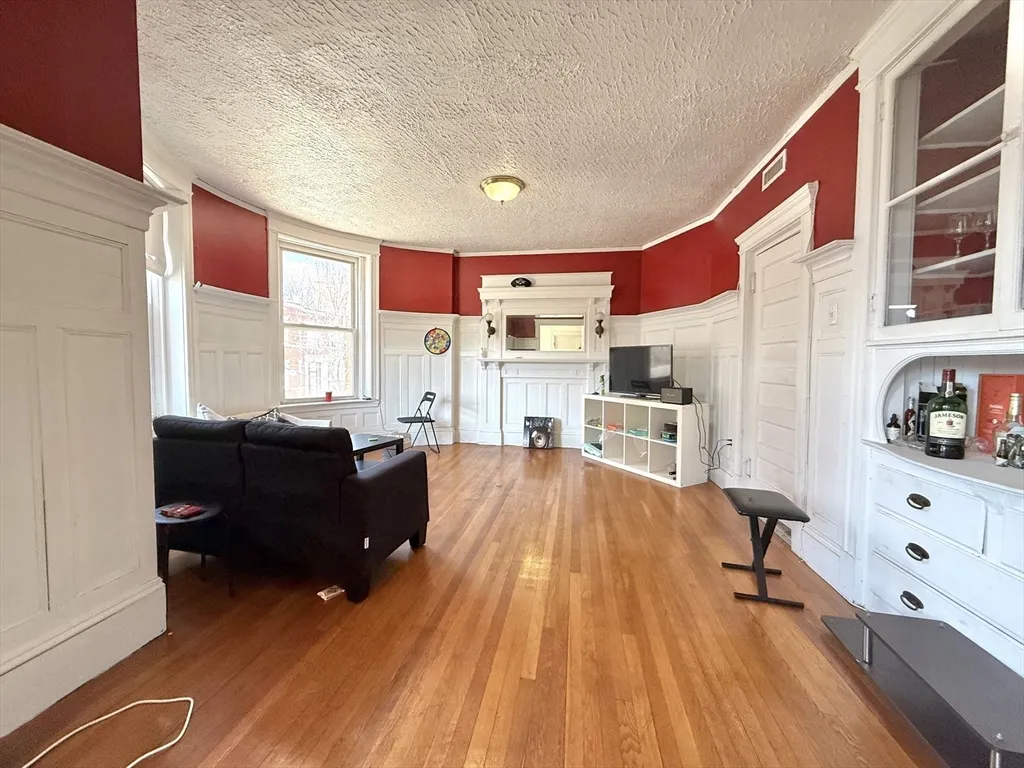 1908 Beacon St, Brookline