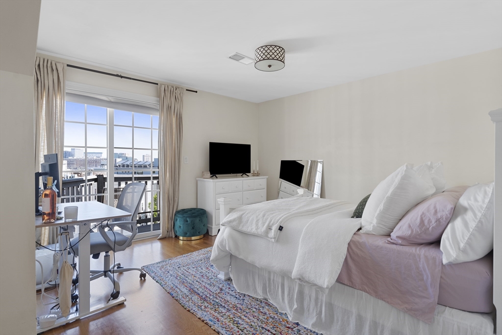 402 E 3rd St, South Boston