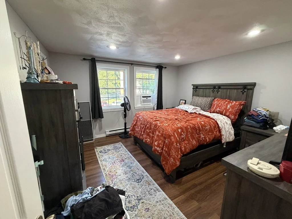 6 Ba Dr, North Attleboro