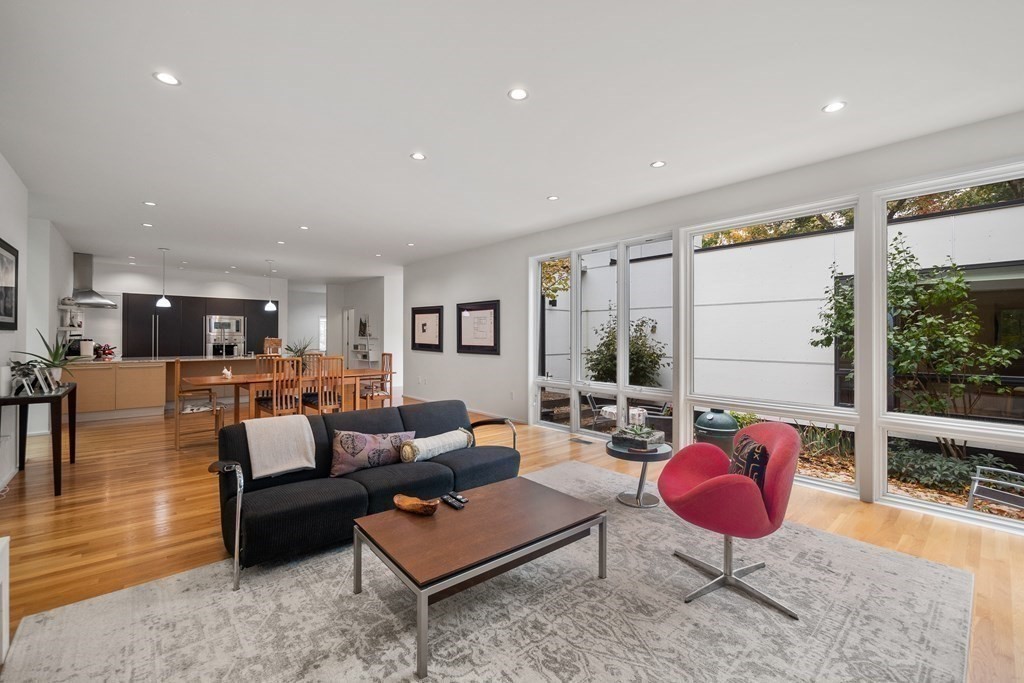 35 Thornberry Rd, Winchester