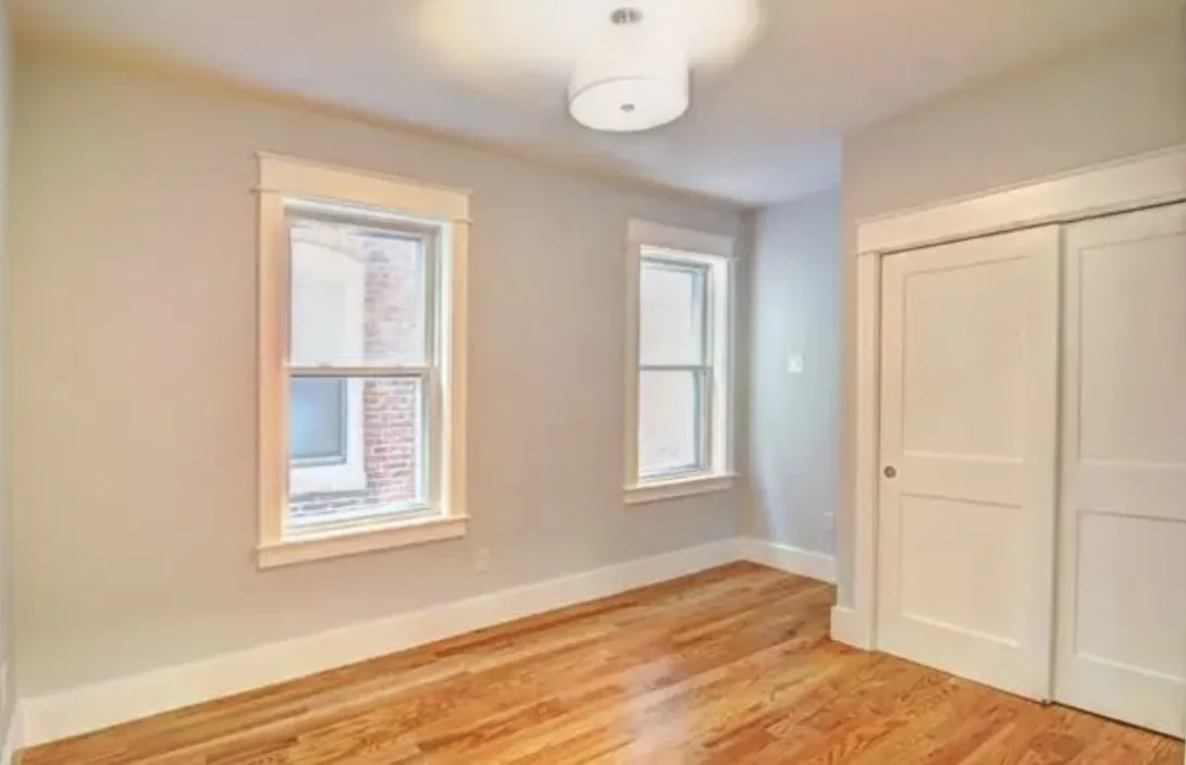 326 Chelsea St, East Boston