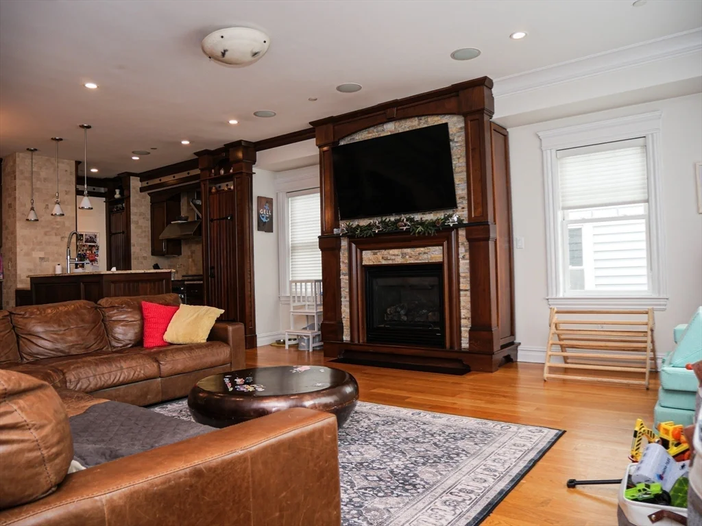 161 Tudor, South Boston