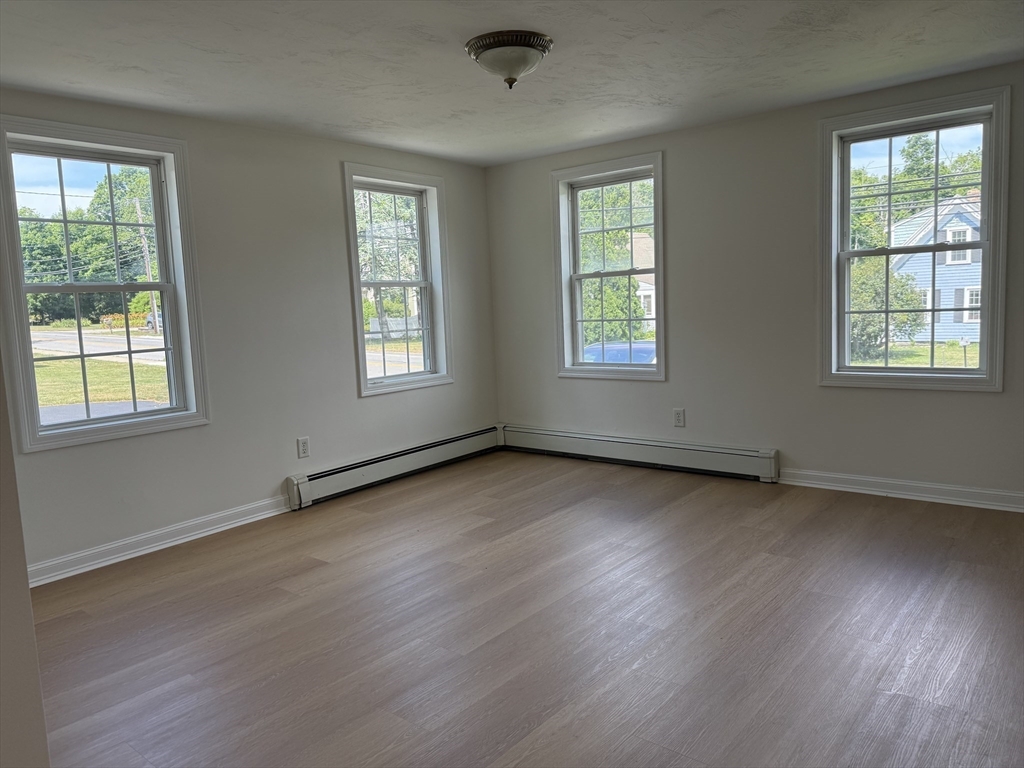 146 Hayden Rowe, Hopkinton