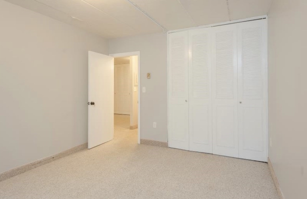 179 Presidents Ln, Quincy