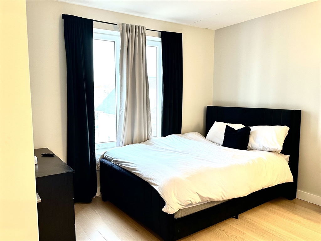 932 Broadway, Chelsea