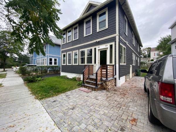 133 Grove St, Watertown