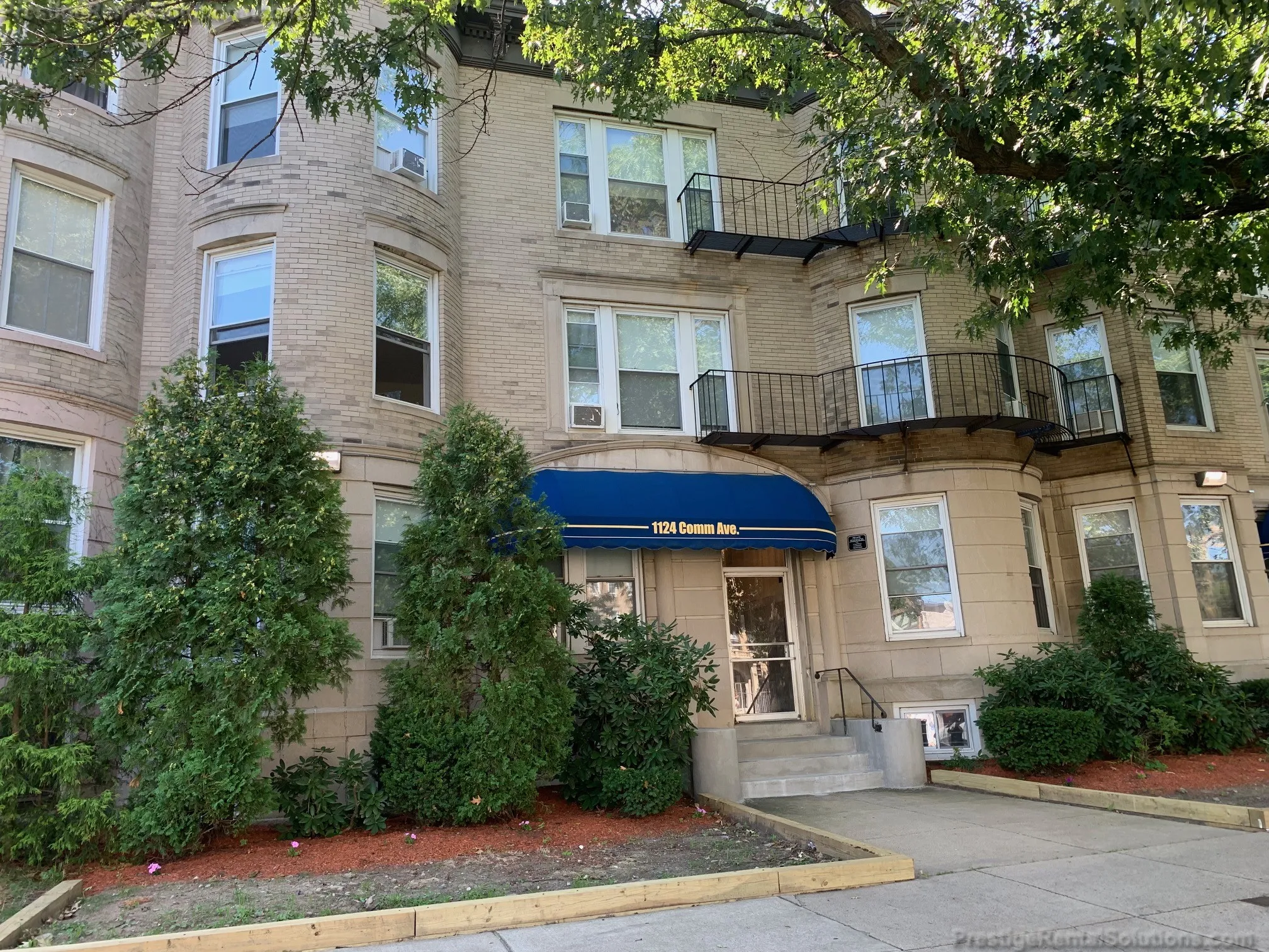 1124 Commonwealth Ave, Allston