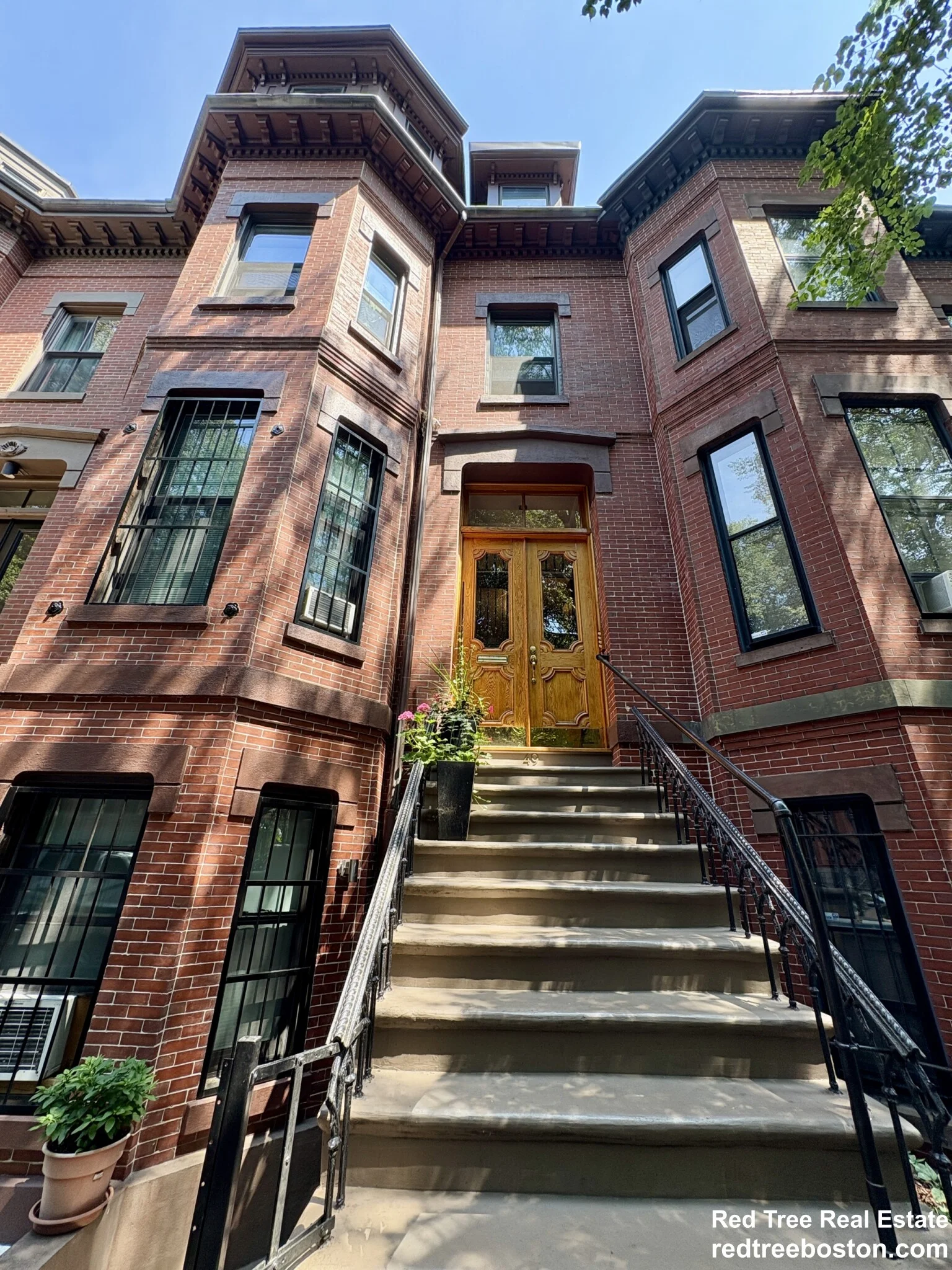 49 Dwight St, South End