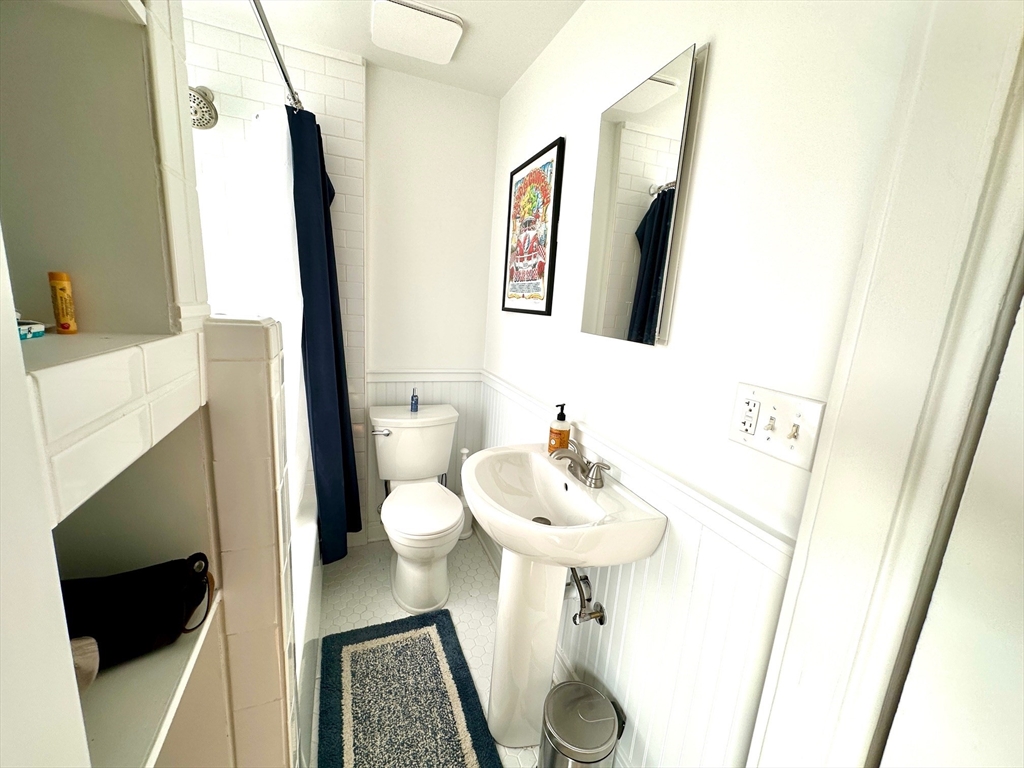 127 Charles St, Beacon Hill