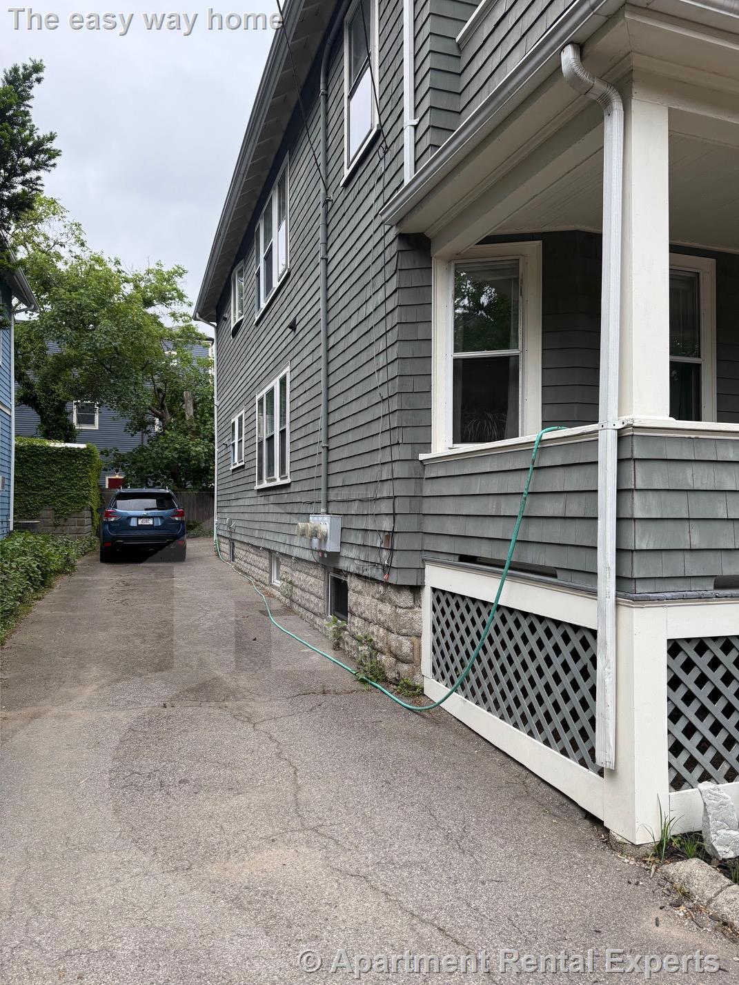 17 Milton St, Davis Square