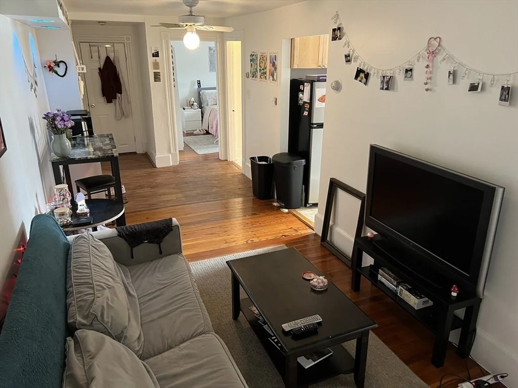 137 Peterborough St, Fenway