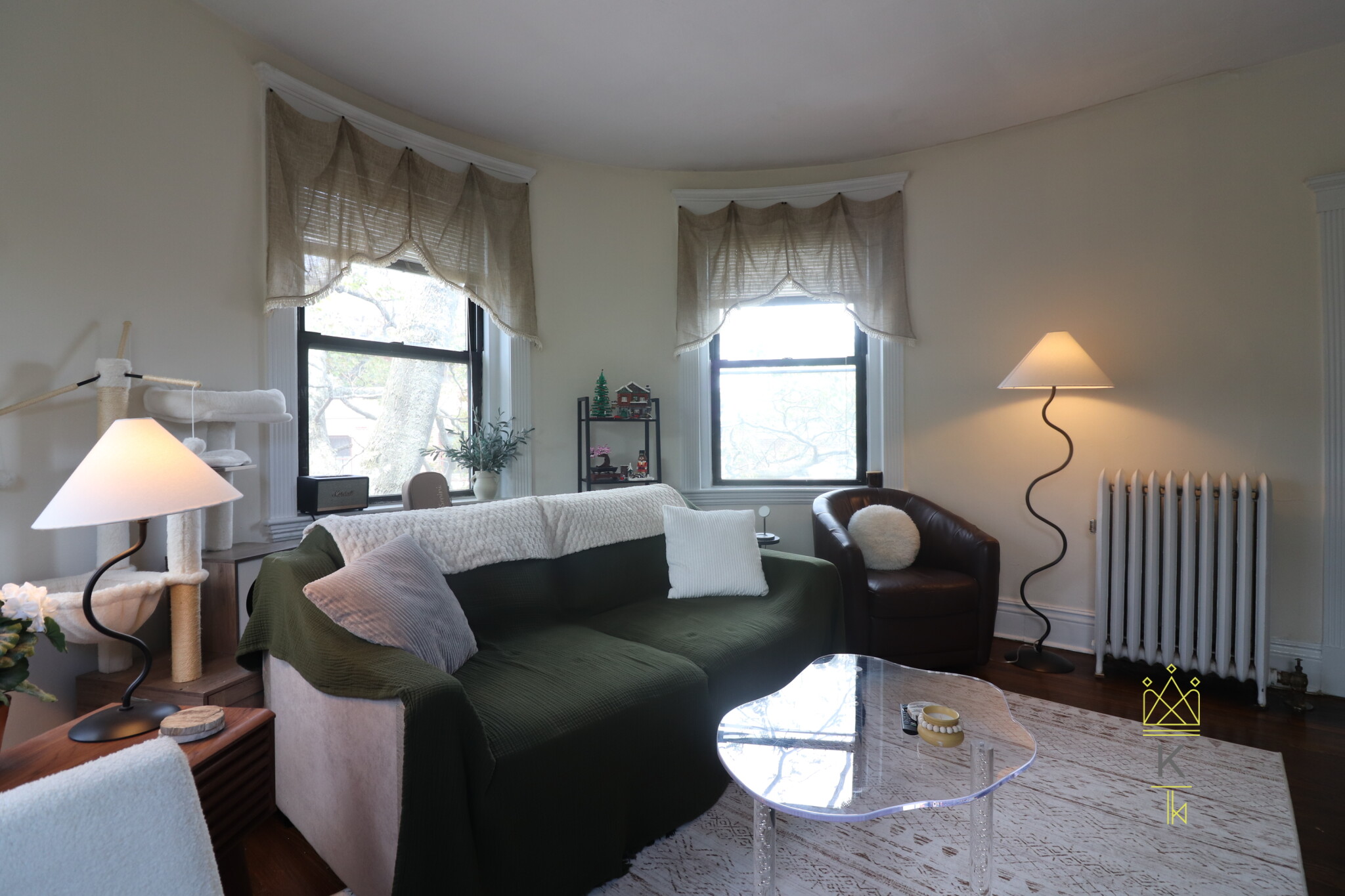 1963 Commonwealth Ave, Brighton