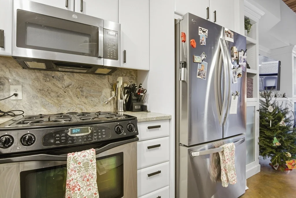 9 West Broadway, South Boston